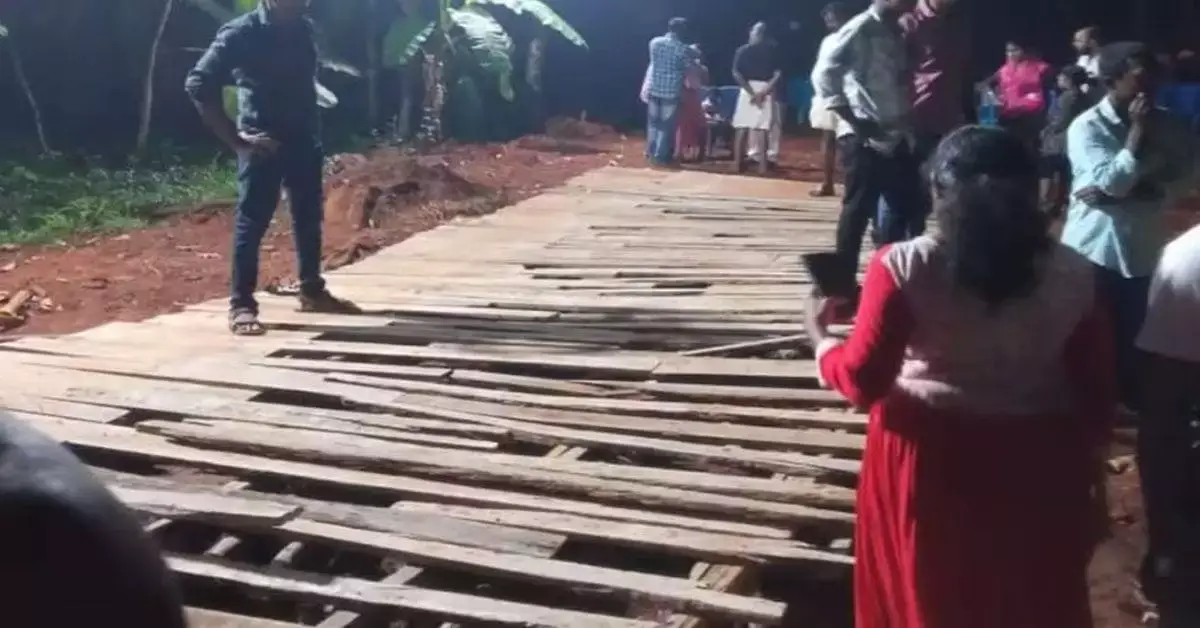 Bridge collapses in Trivandrum during Christmas celebrations