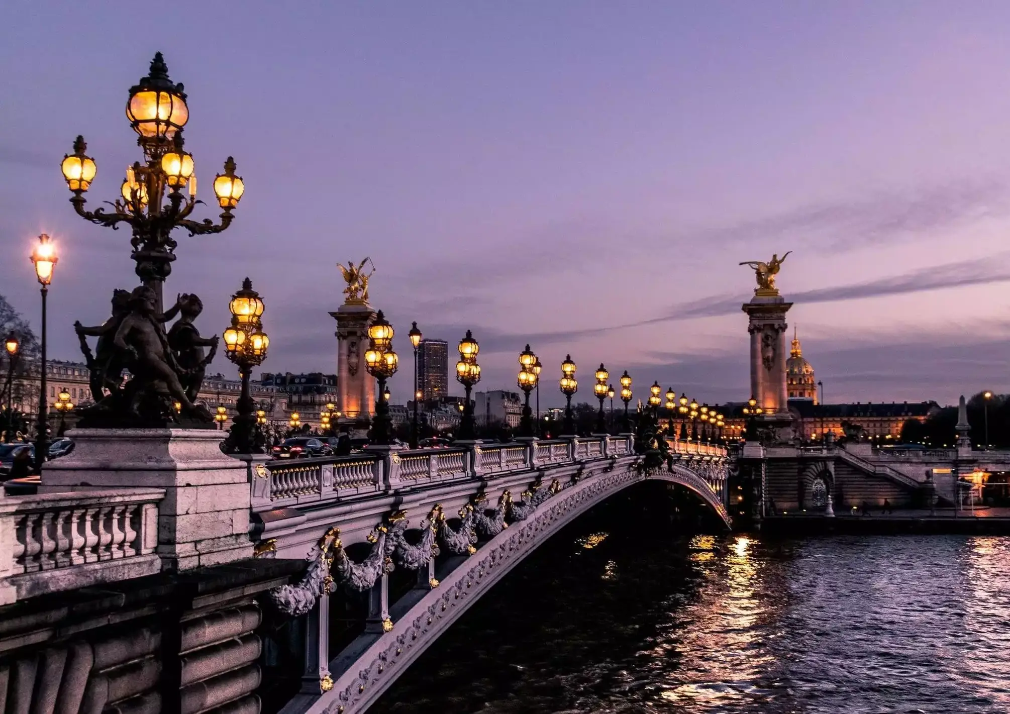 Knife attack in Paris