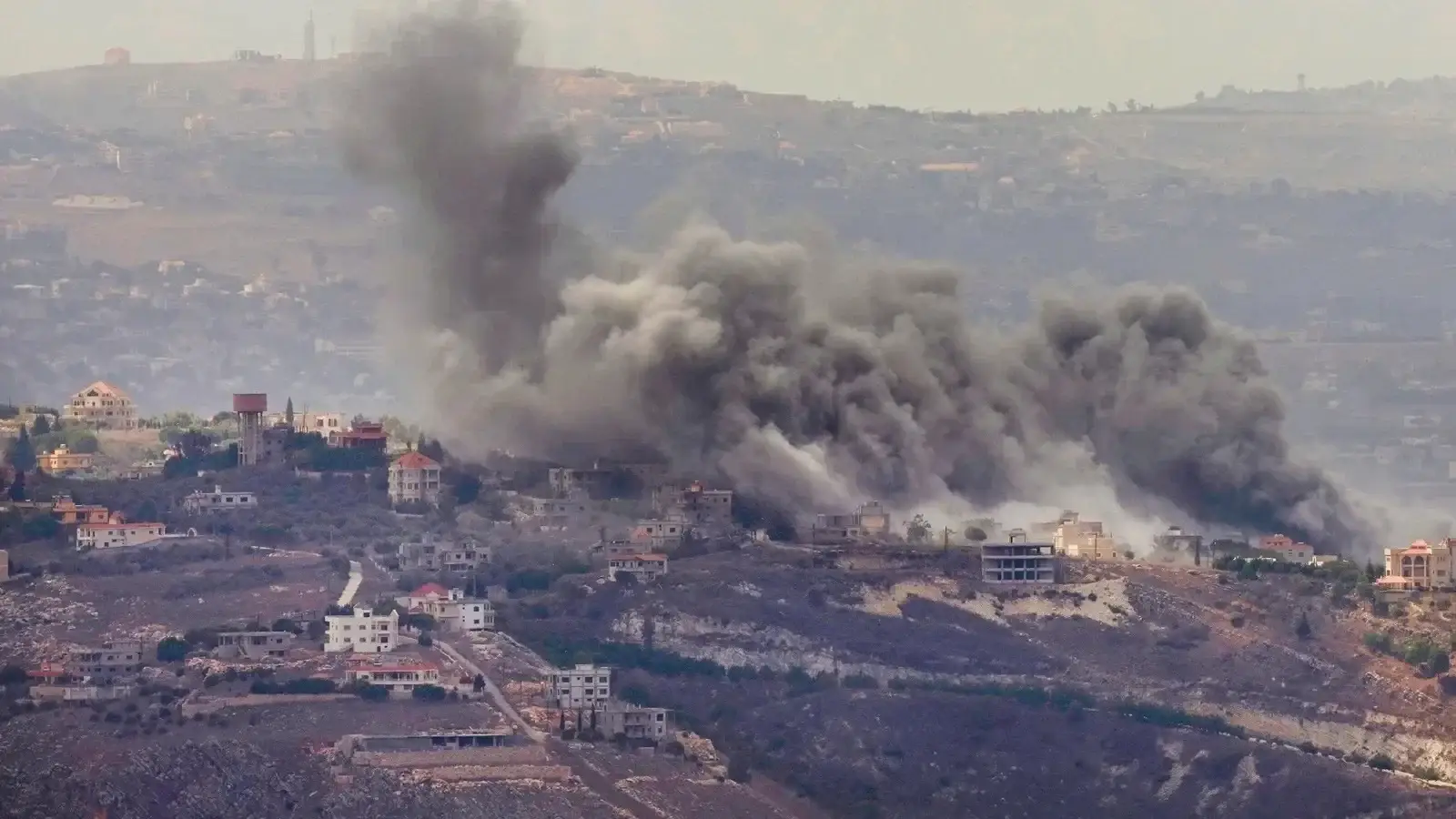 israel-and-hezbollah-attacking-each-other-24-were-killed-in-lebanon-and-seven-in-israel