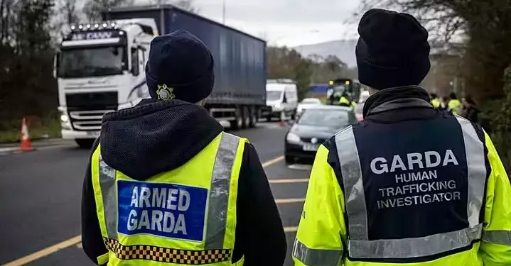 gardaí and psni conduct major checkpoint in dundalk, two individuals to be deported