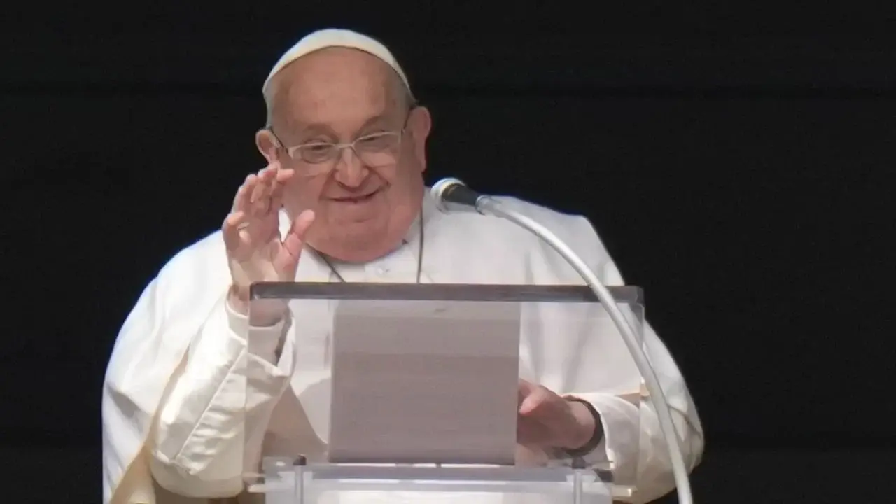 pope's health improves; he breathes without an oxygen mask