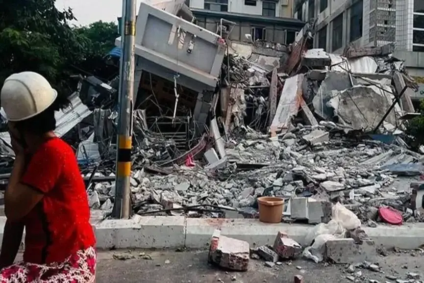 myanmar earthquake 1000 death 2376 injured