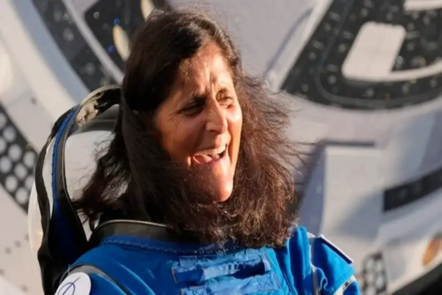 sunita williams butch wilmore return crew 10 iss docking